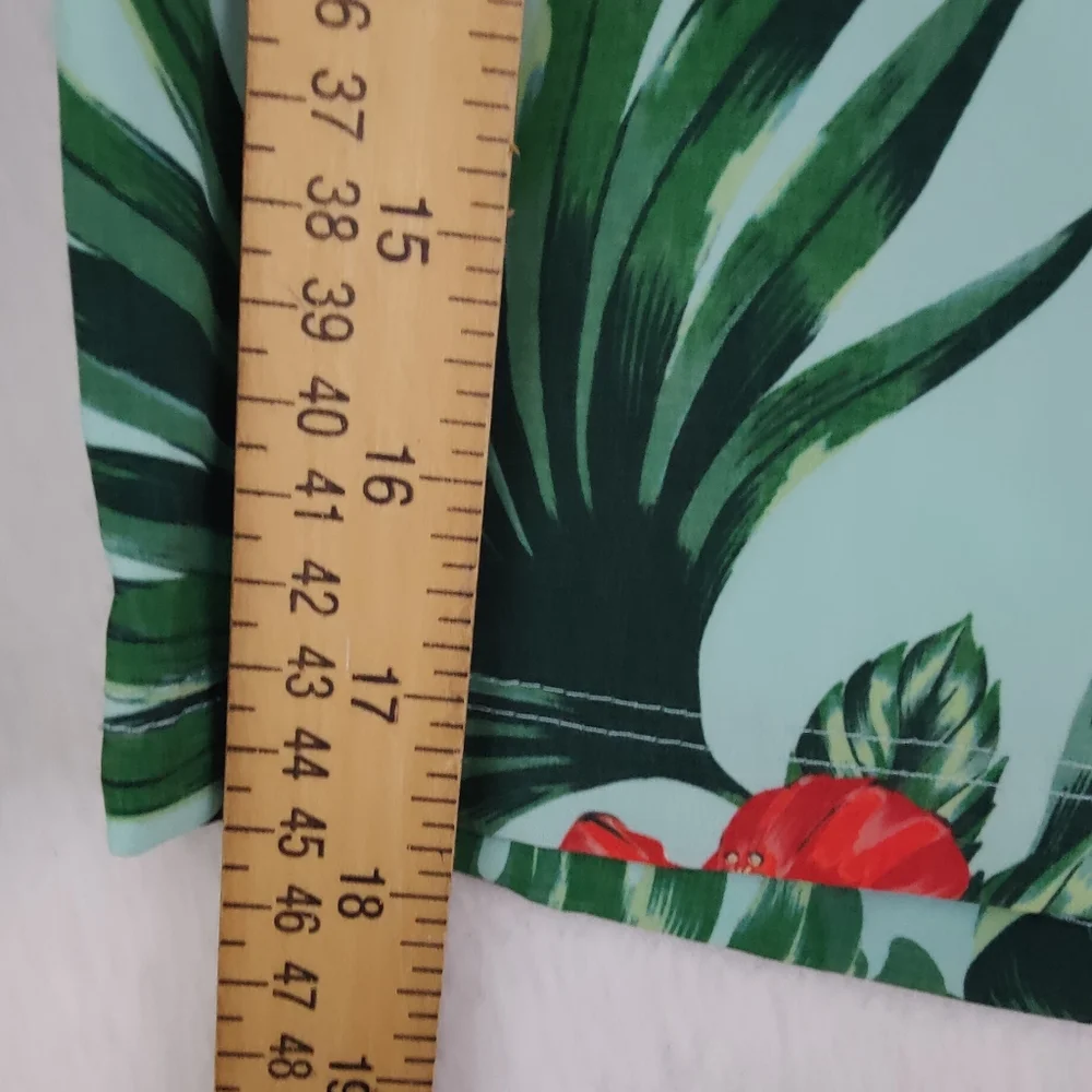 Hurley Hibiscus Floral‎ Stretch Board Shorts Swim Trunks Mens size 28 NEW